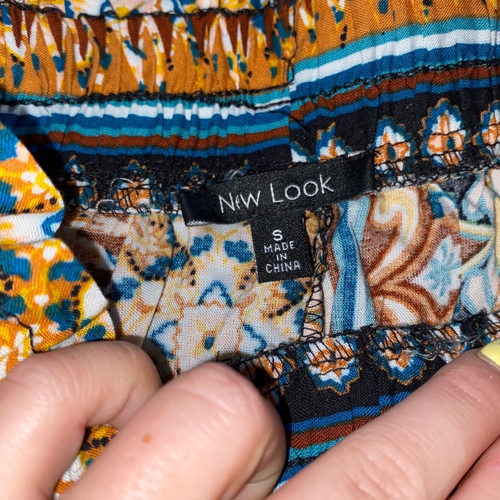 Patterned Loose Pants - Picture 3 of 4
